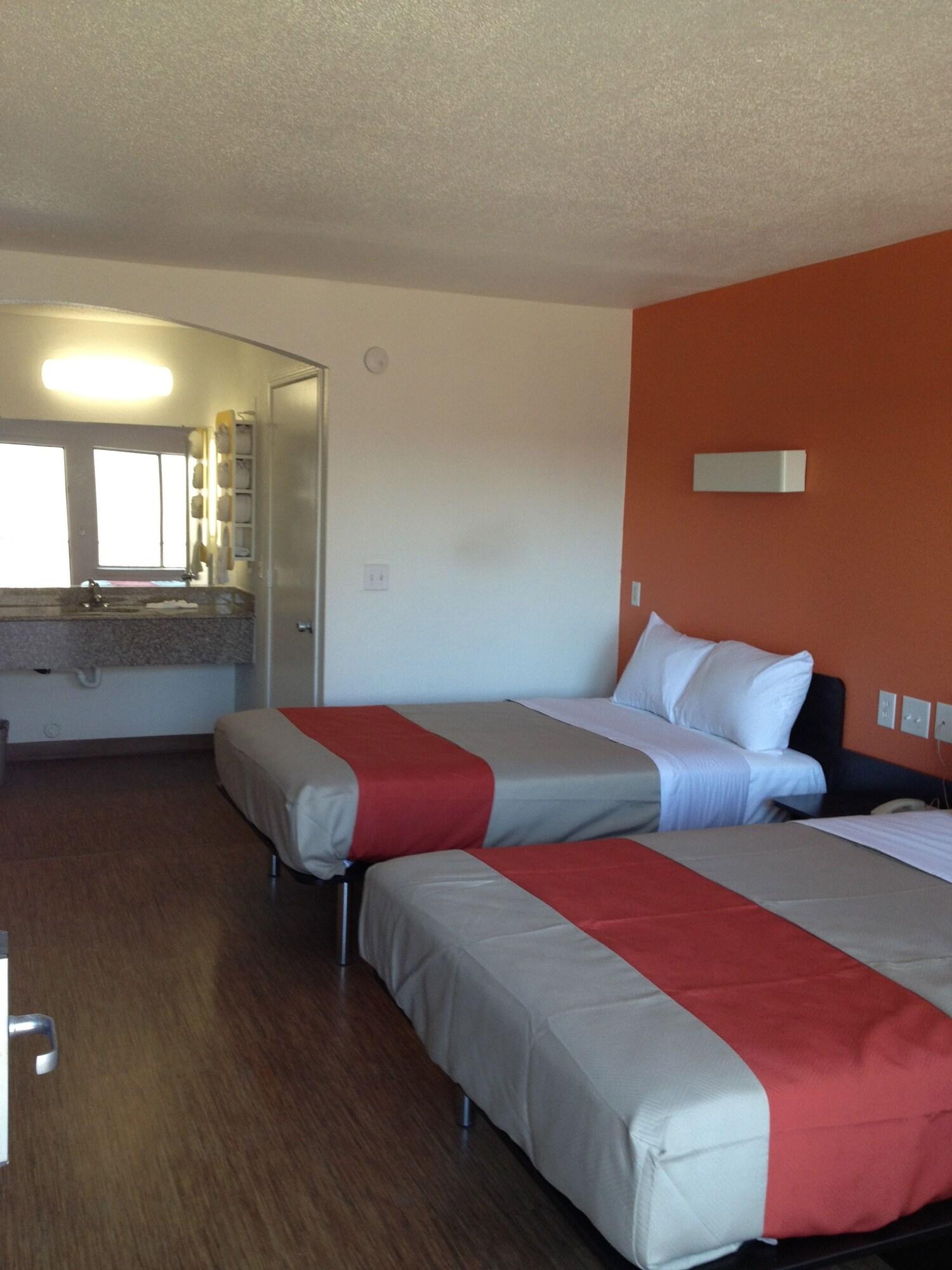 Motel 6-Grand Prairie, Tx - Near Six Flags Drive Kültér fotó